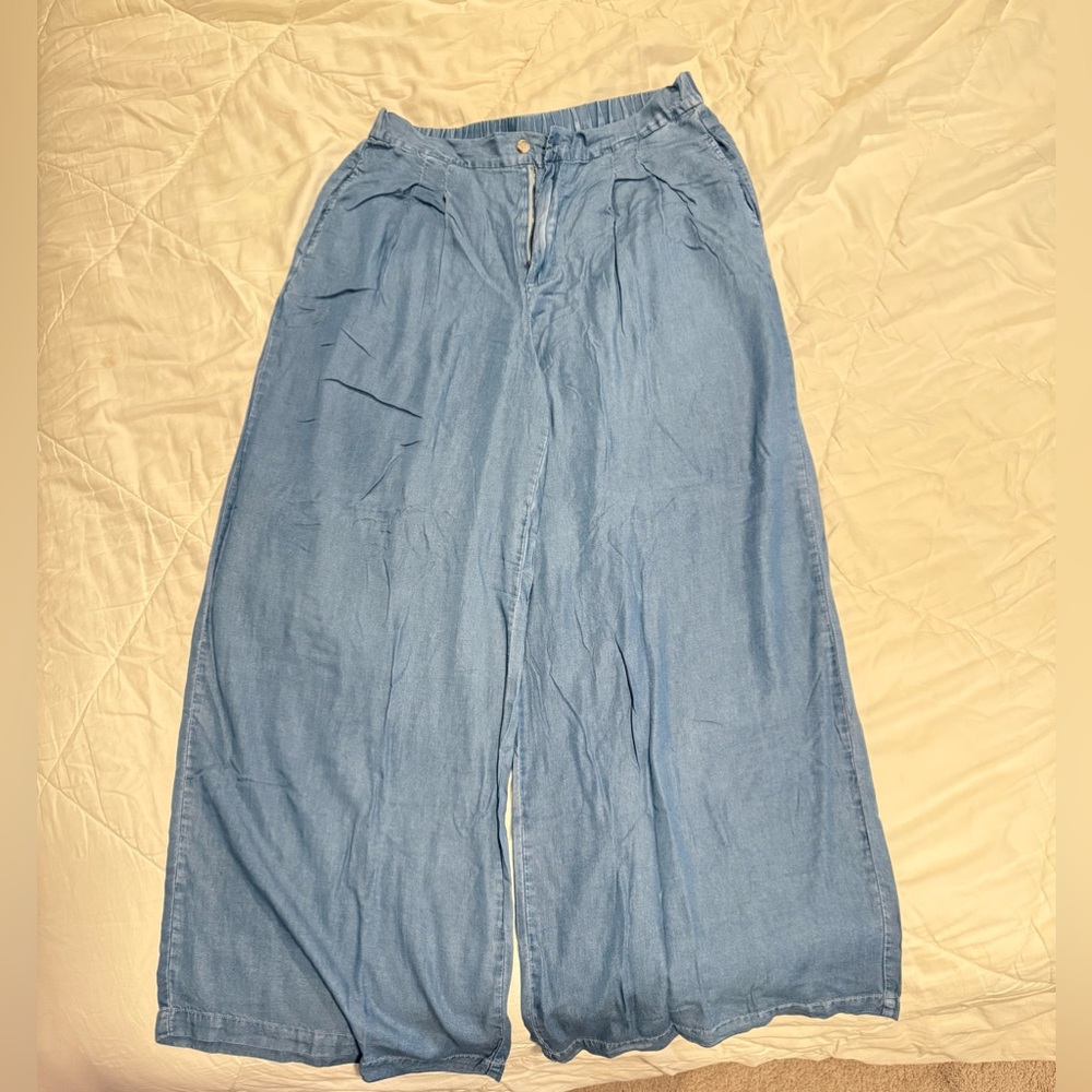 Wide leg pants